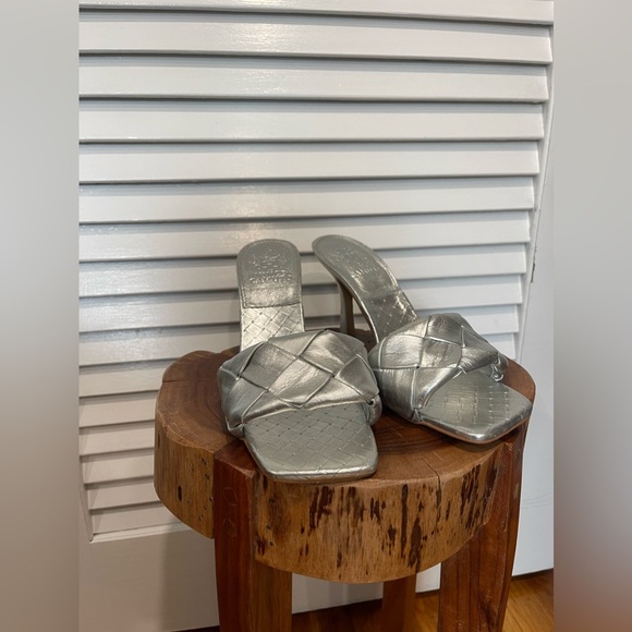 Metallic Silver Heels - Picture 2 of 6